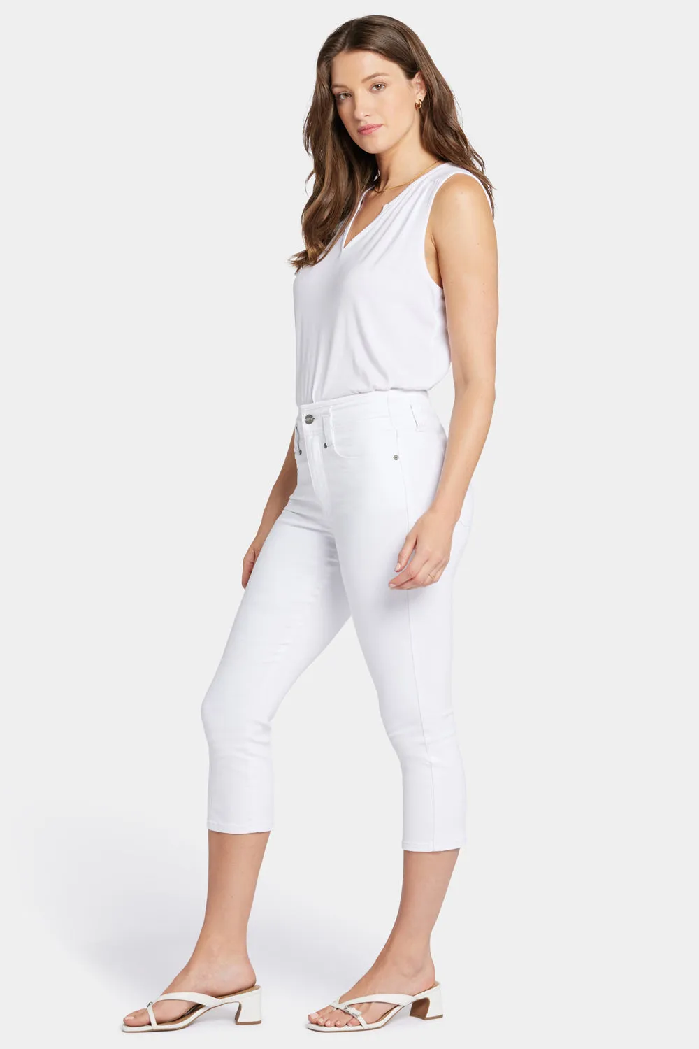 Ami Skinny Capri Jeans In Petite - Optic White