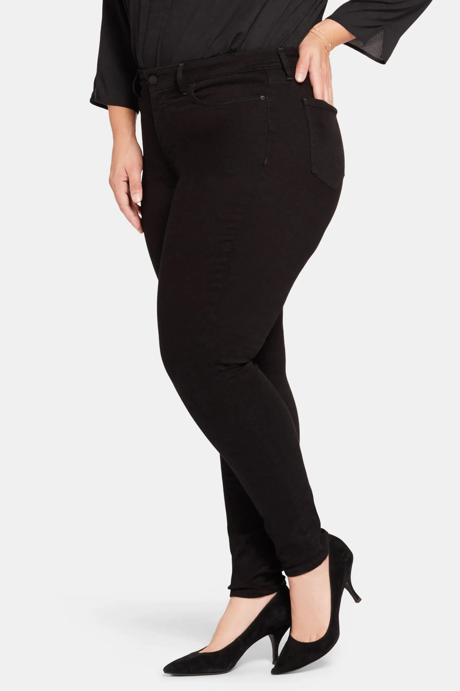 Ami Skinny Jeans In Plus Size - Black