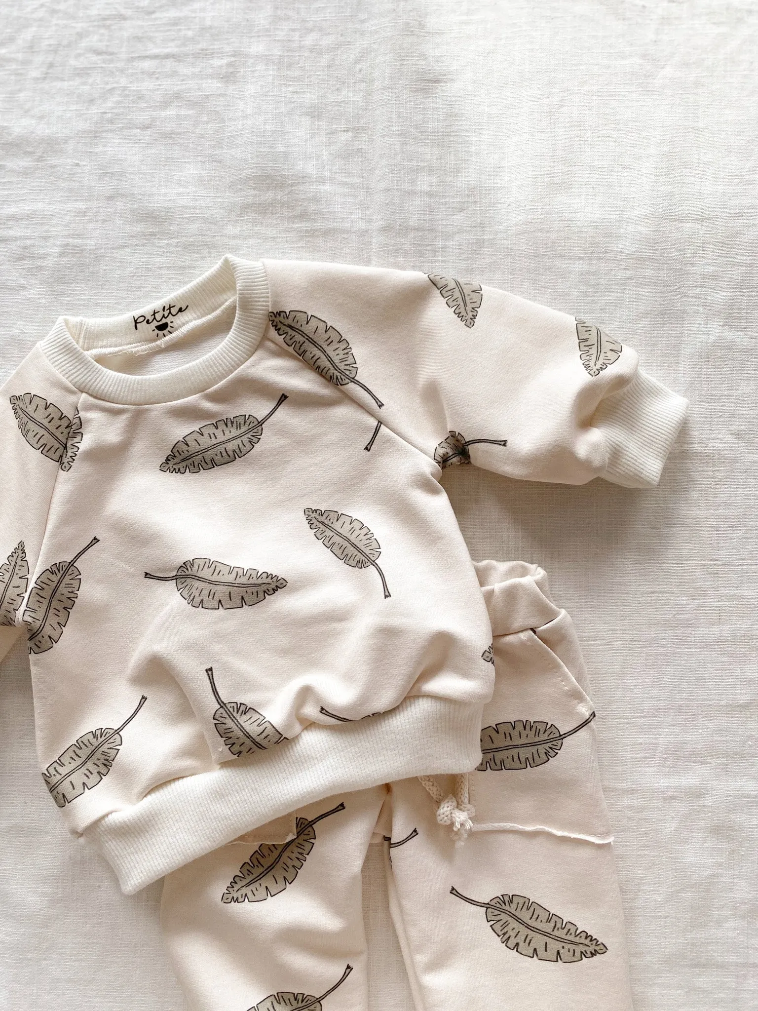 Baby sweatpants / leaves