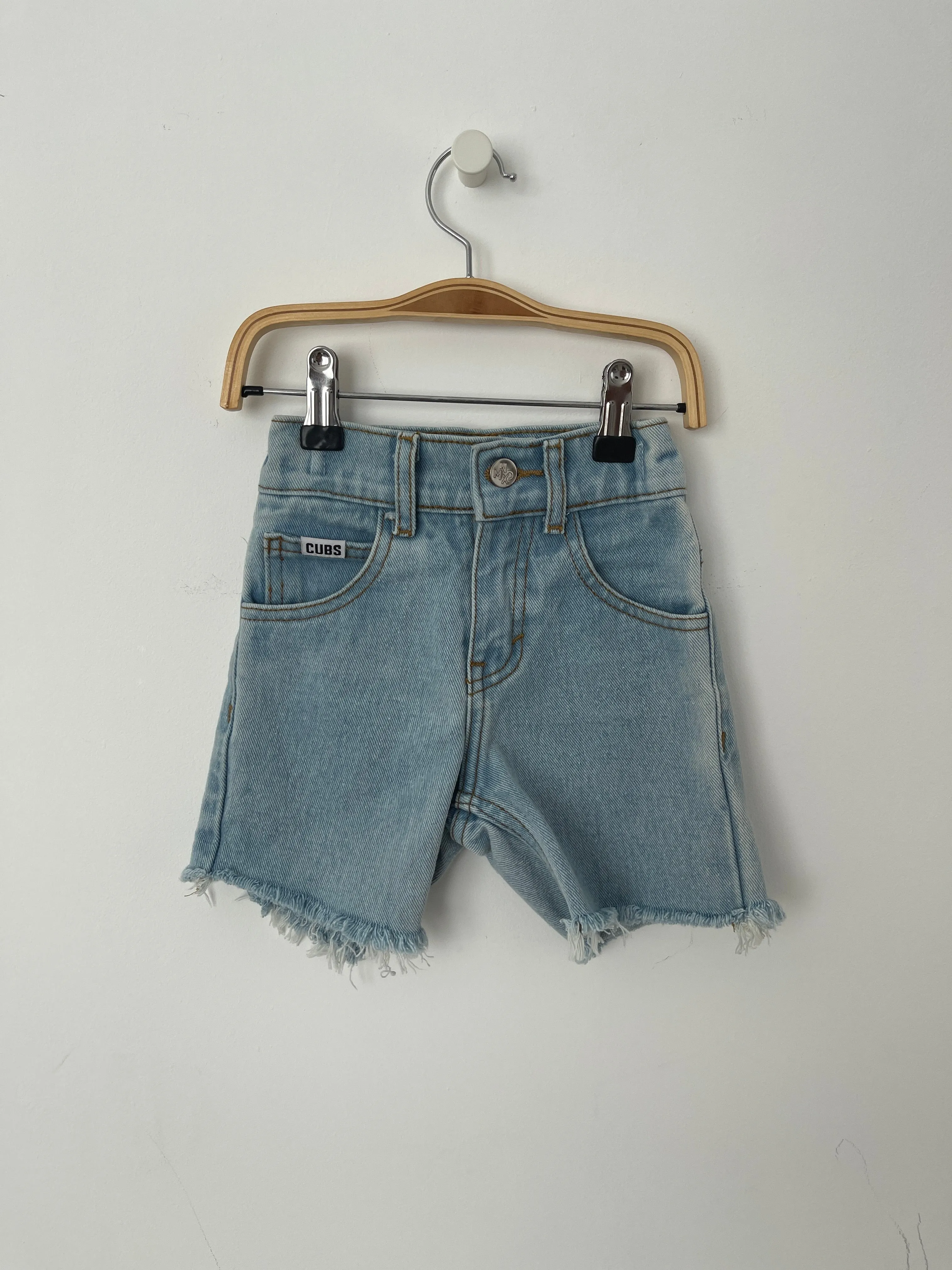 CUBS DENIM SHORTS - BOYS