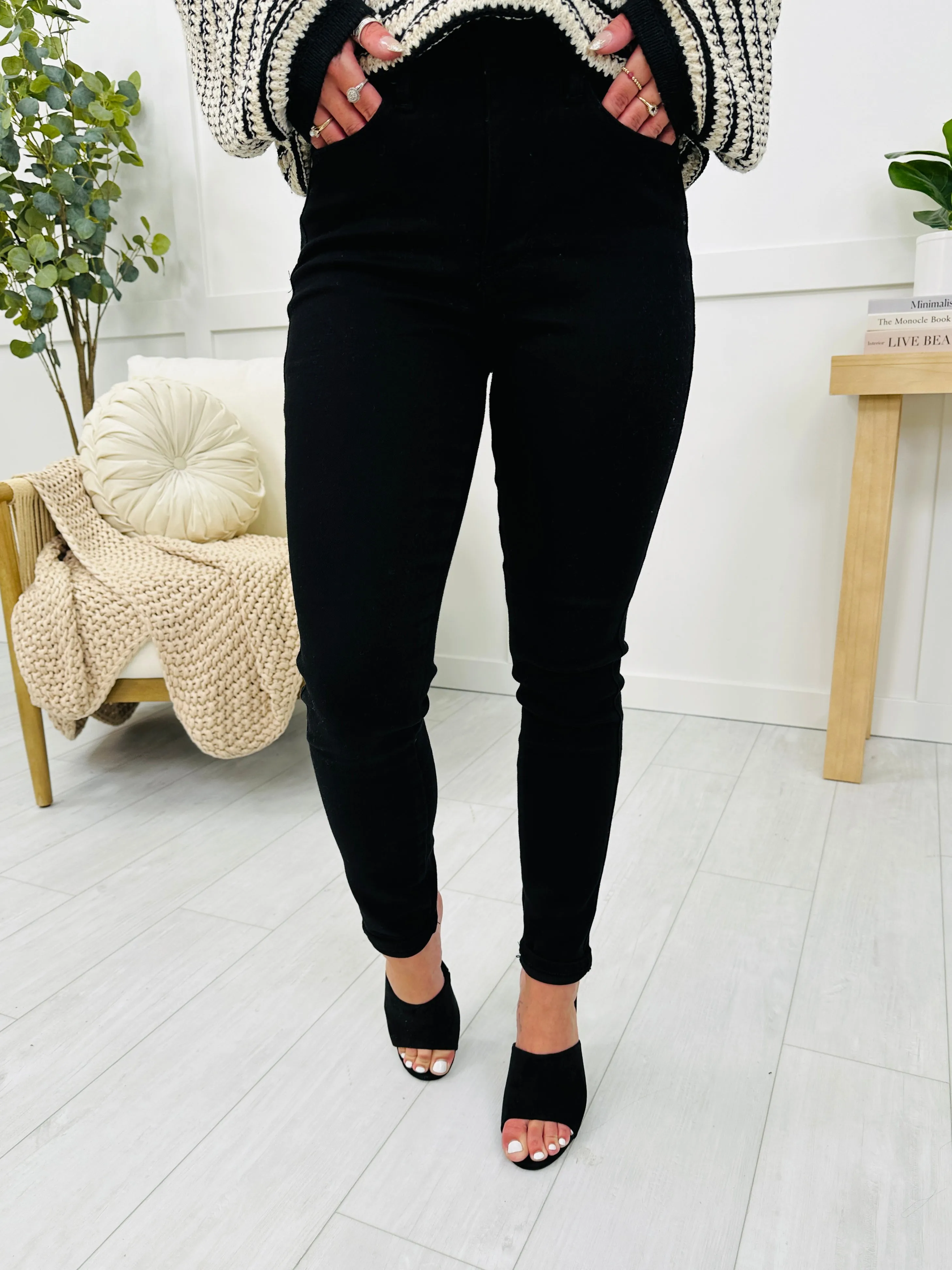 Judy Blue REG/CURVY Tummy Control Pitch Black Skinny Jeans