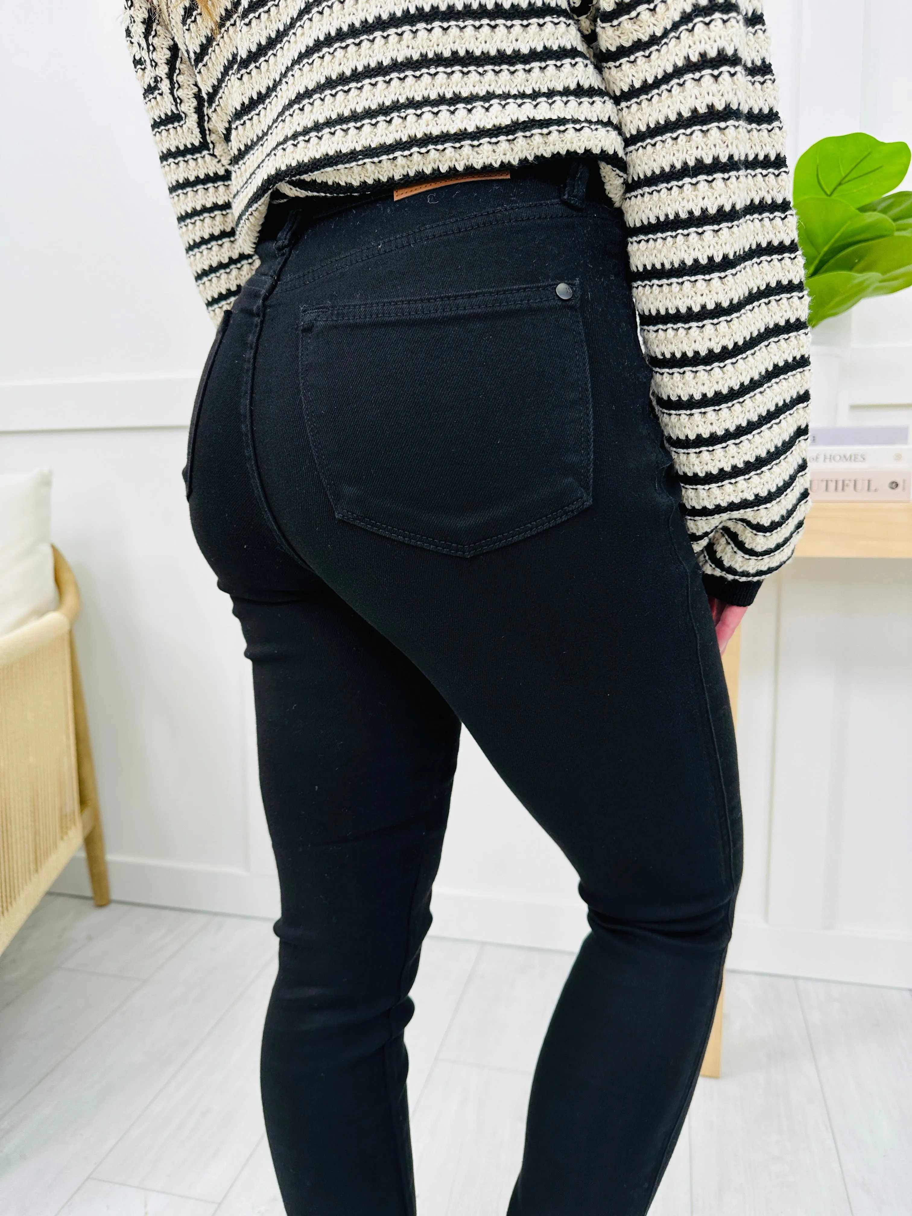 Judy Blue REG/CURVY Tummy Control Pitch Black Skinny Jeans