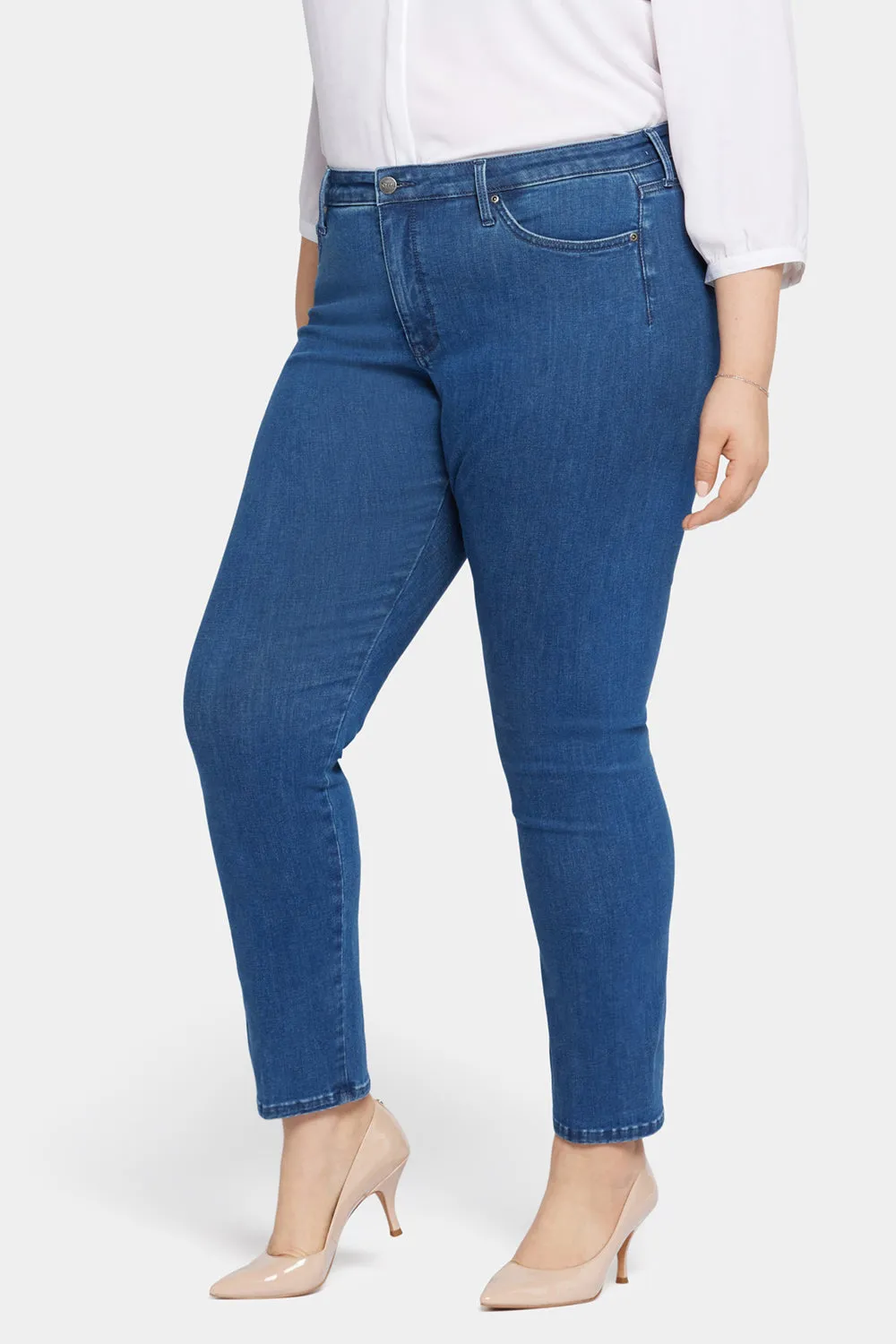 Le Silhouette Sheri Slim Jeans In Plus Size - Treasured