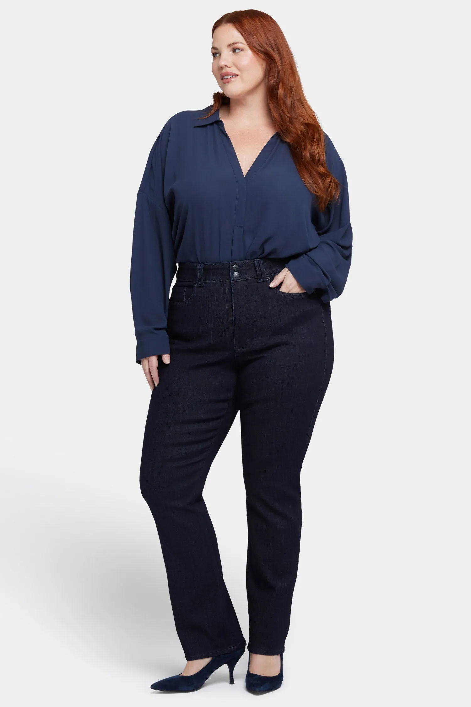 Marilyn Straight Jeans In Plus Size - Magical