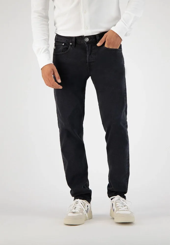 MUD JEANS Dunn low tapered jeans stone black men