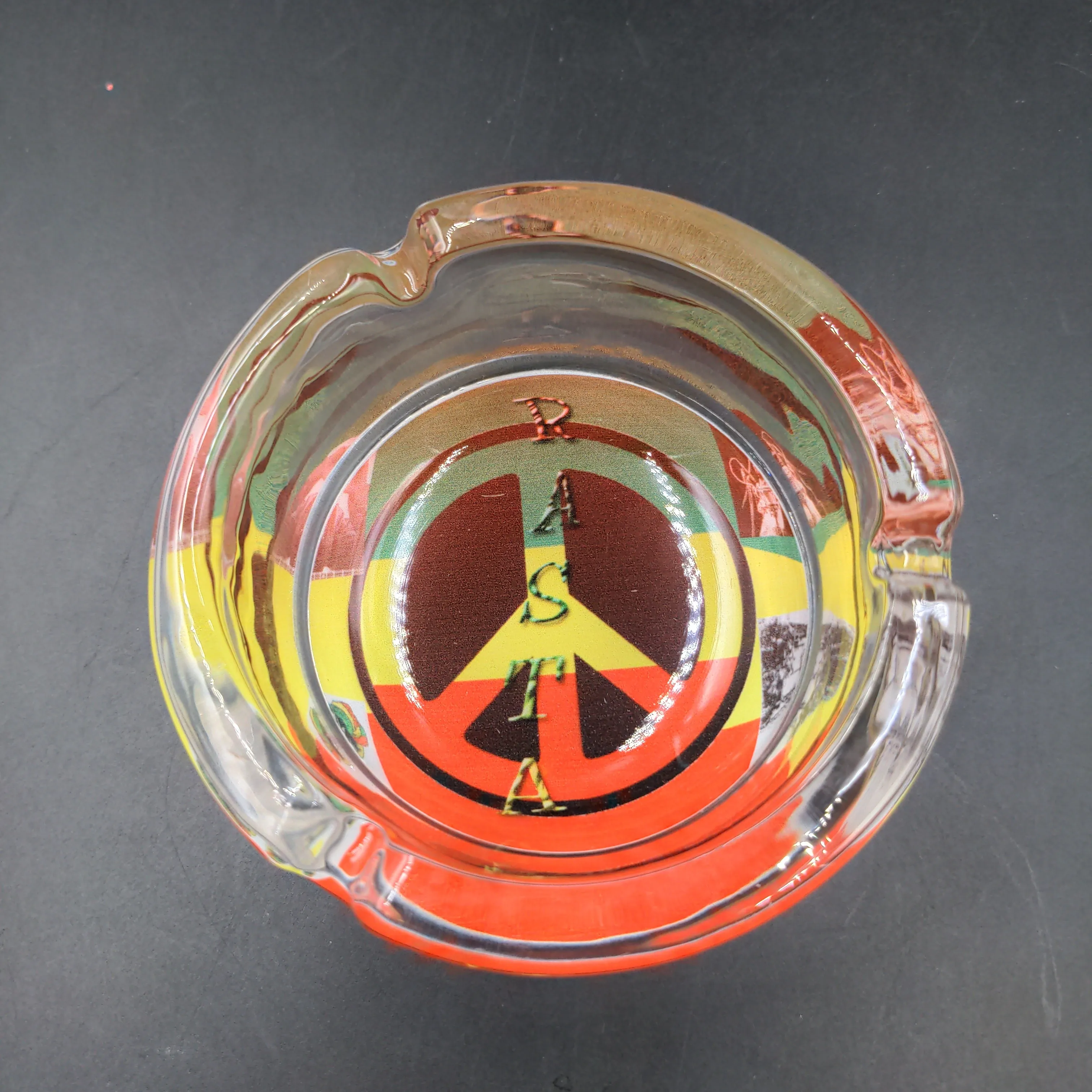 Round Thick Glass Ashtray w/ Rasta Designs