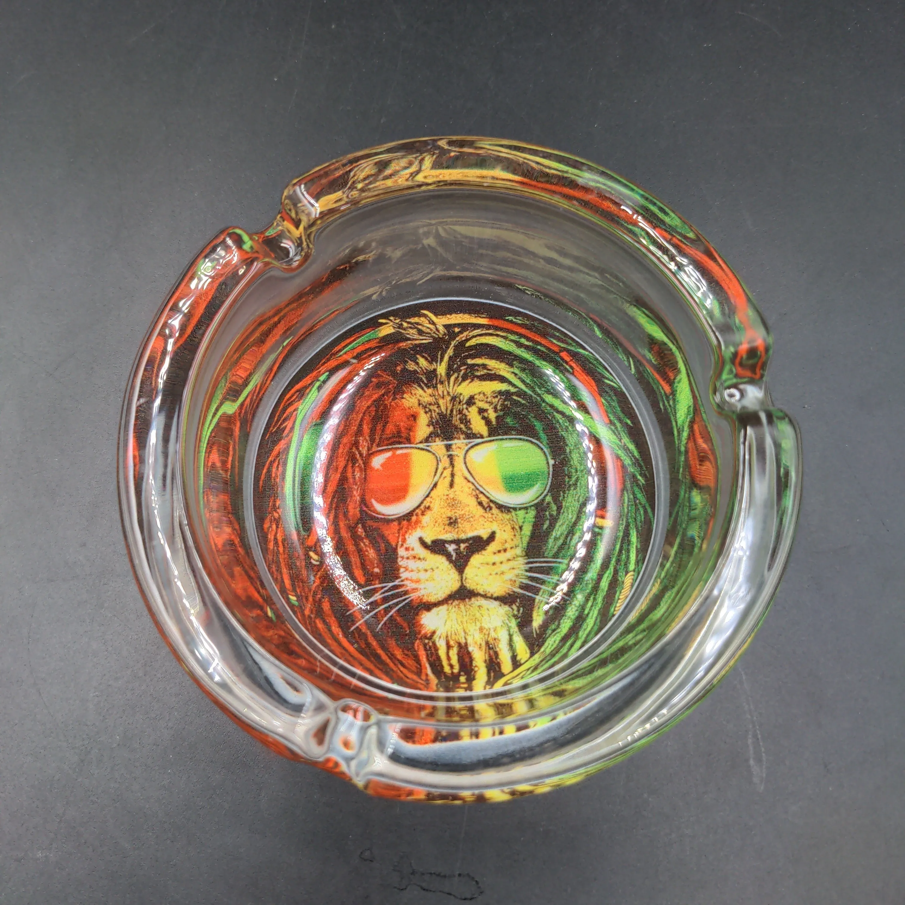 Round Thick Glass Ashtray w/ Rasta Designs