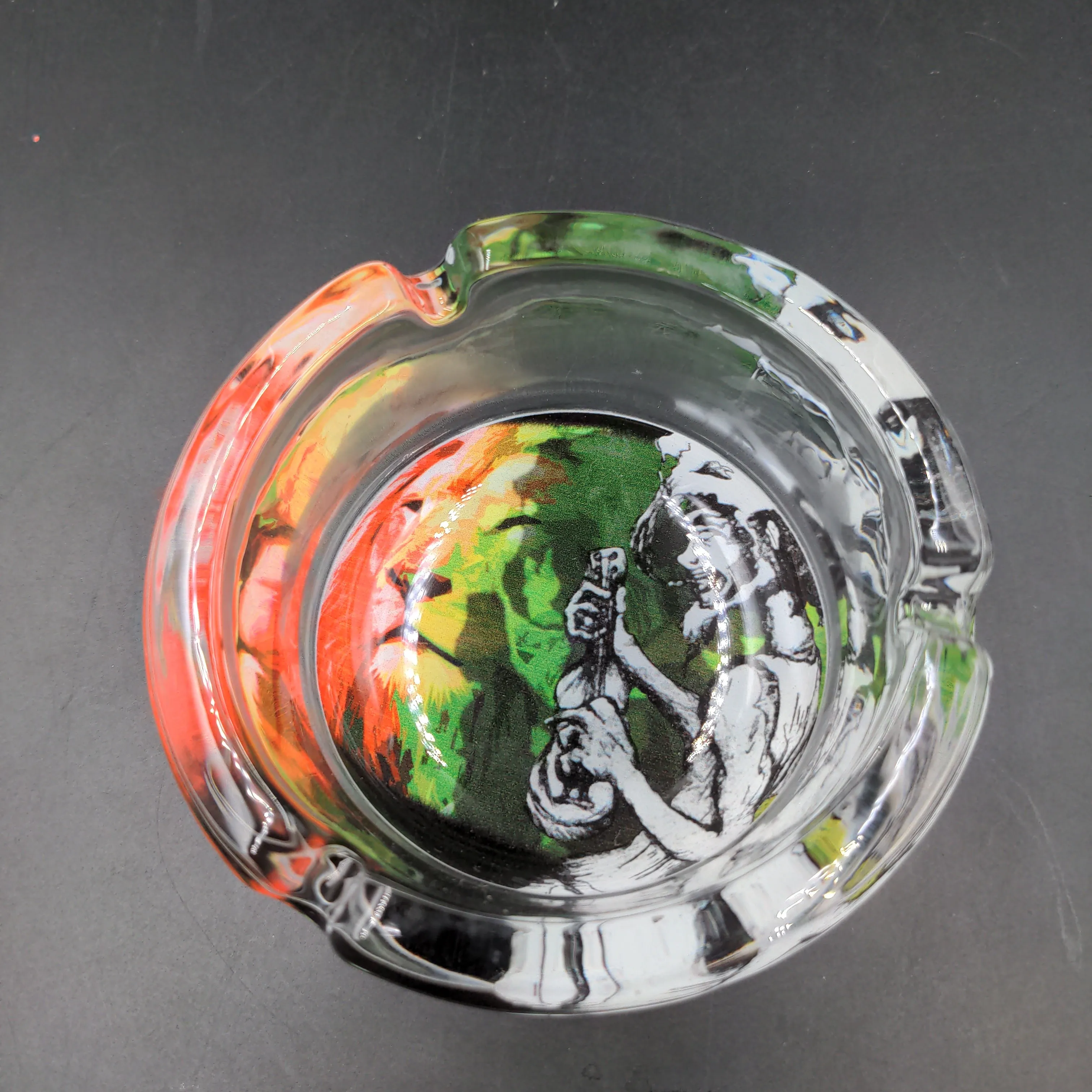 Round Thick Glass Ashtray w/ Rasta Designs